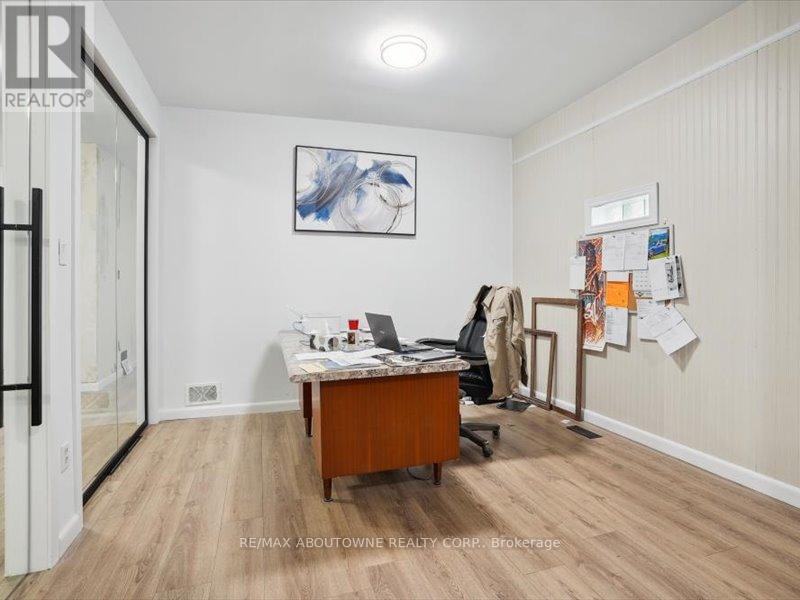 95 Morley Street, Hamilton, Ontario  L8H 3R8 - Photo 9 - X12320315