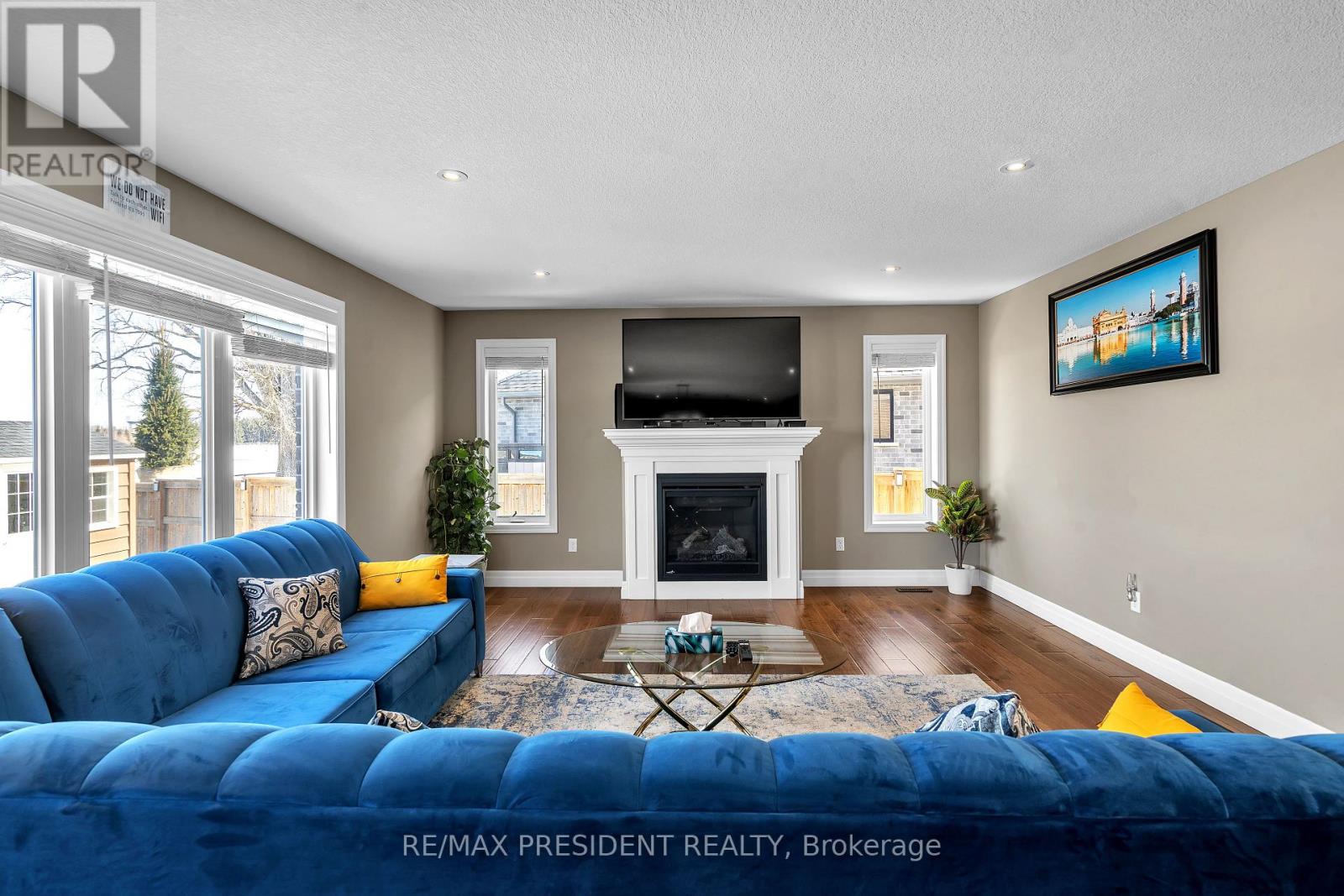 603 Hawthorne Place, Woodstock, Ontario  N4S 0E1 - Photo 12 - X12320324