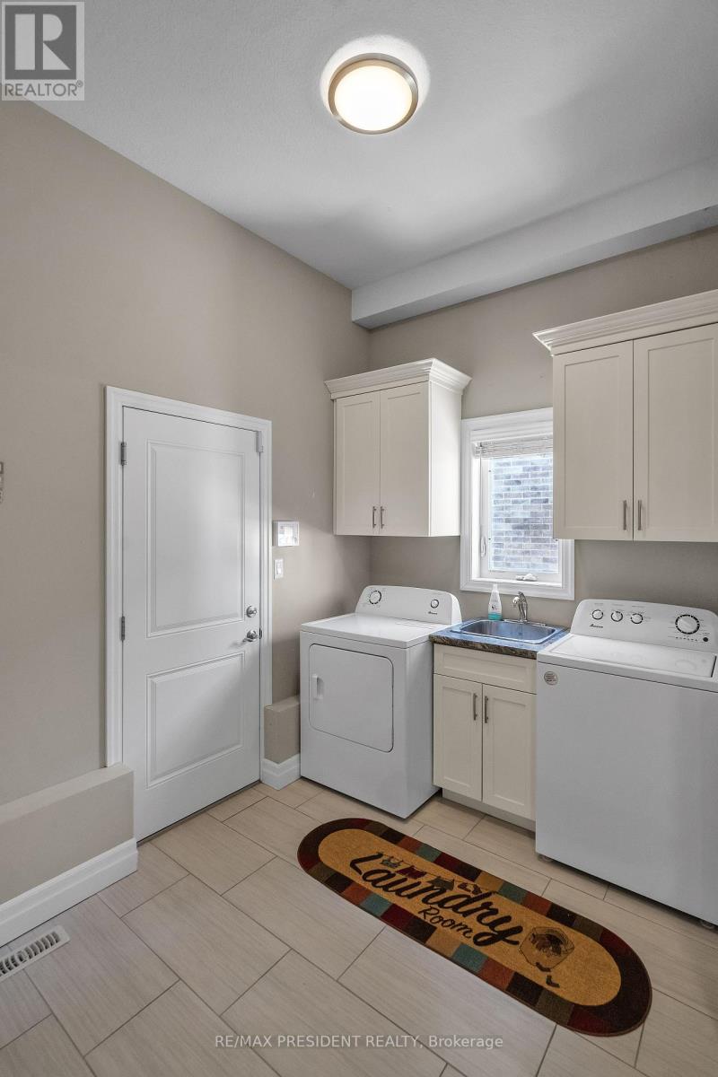 603 Hawthorne Place, Woodstock, Ontario  N4S 0E1 - Photo 48 - X12320324