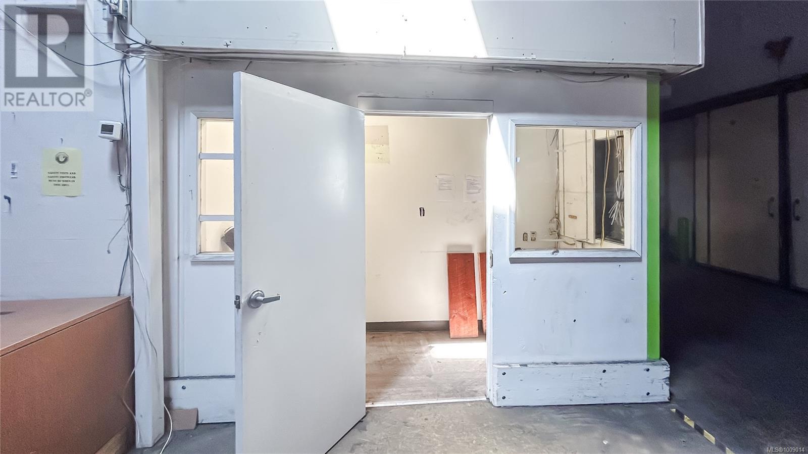 2855 Quesnel St, Victoria, British Columbia  V8T 4K2 - Photo 7 - 1009014