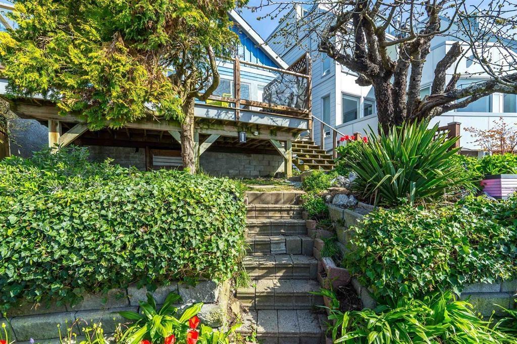 Property at 15161 VICTORIA AVENUE image 3