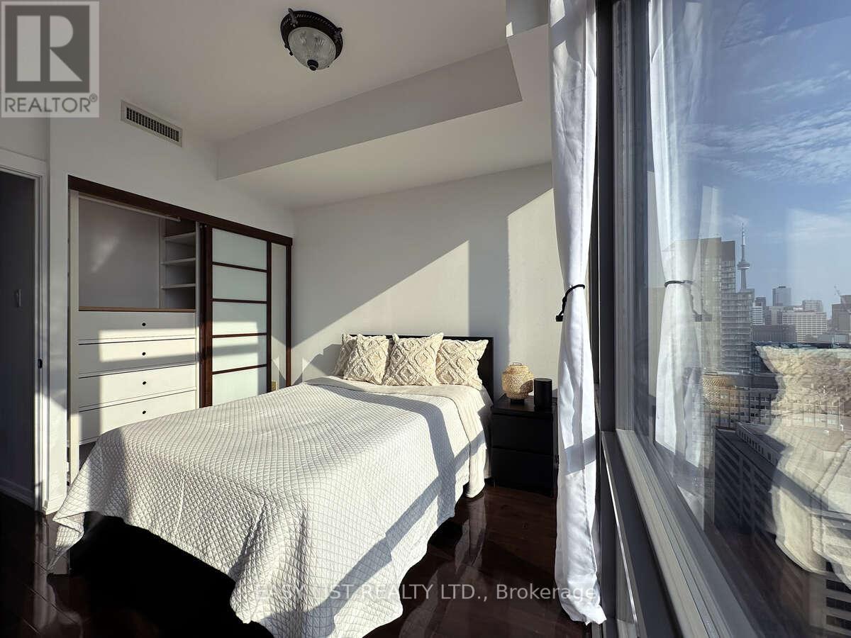 2203 - 37 Grosvenor Street, Toronto, Ontario  M4Y 3G5 - Photo 10 - C12320359