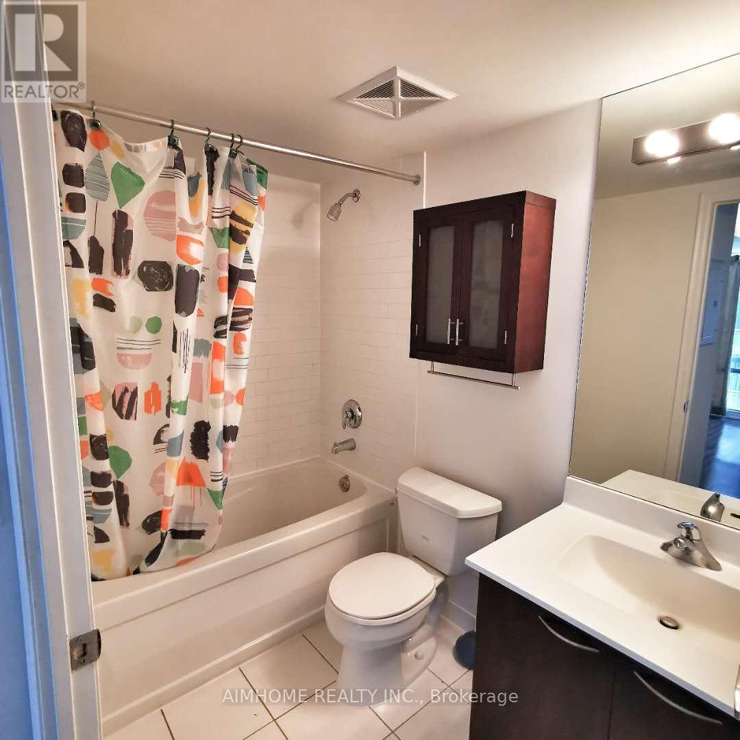 906 - 22 Wellesley Street E, Toronto, Ontario  M4Y 1G3 - Photo 4 - C12320373