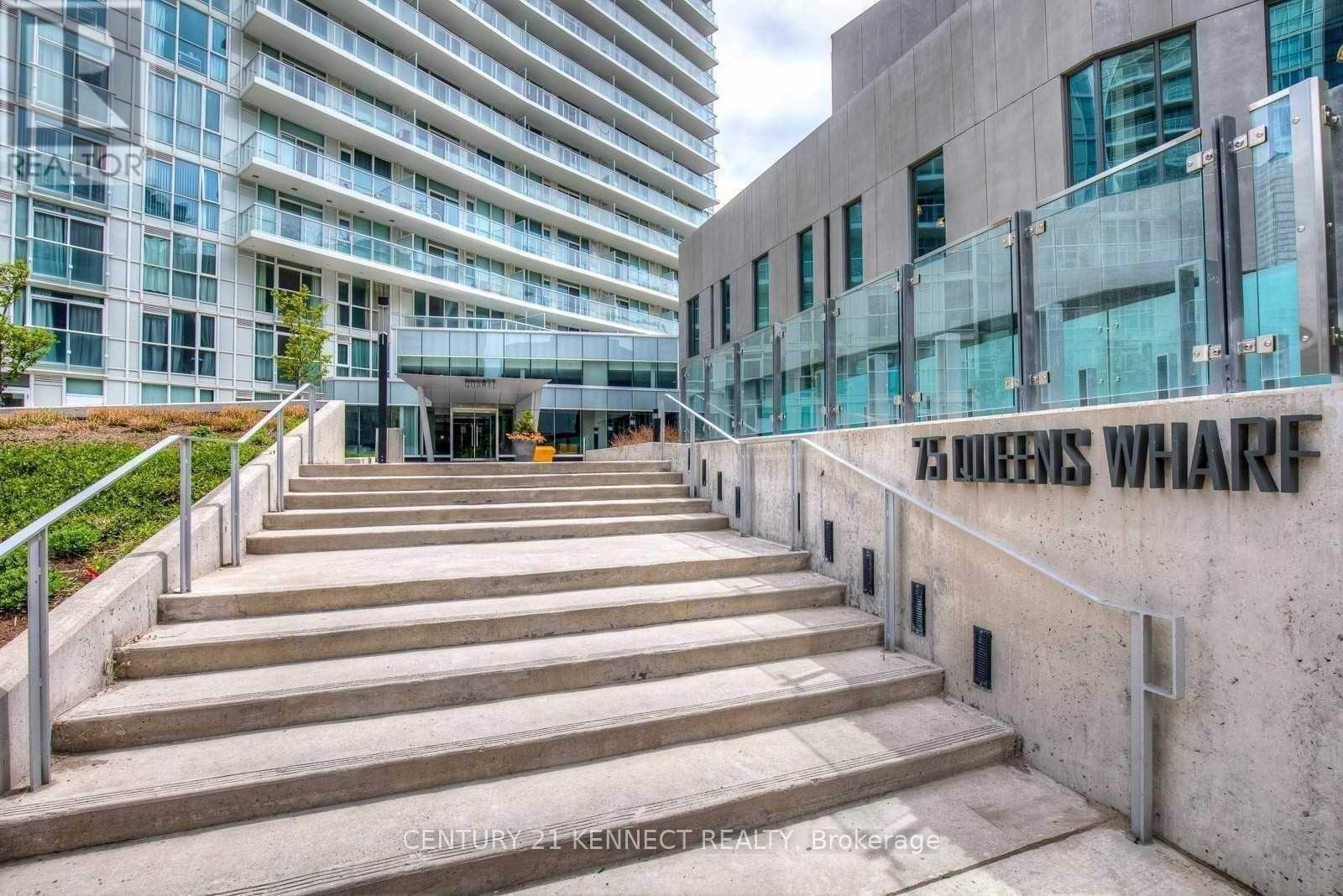 906 - 75 Queens Wharf Road, Toronto, Ontario  M5V 0J8 - Photo 9 - C12320398