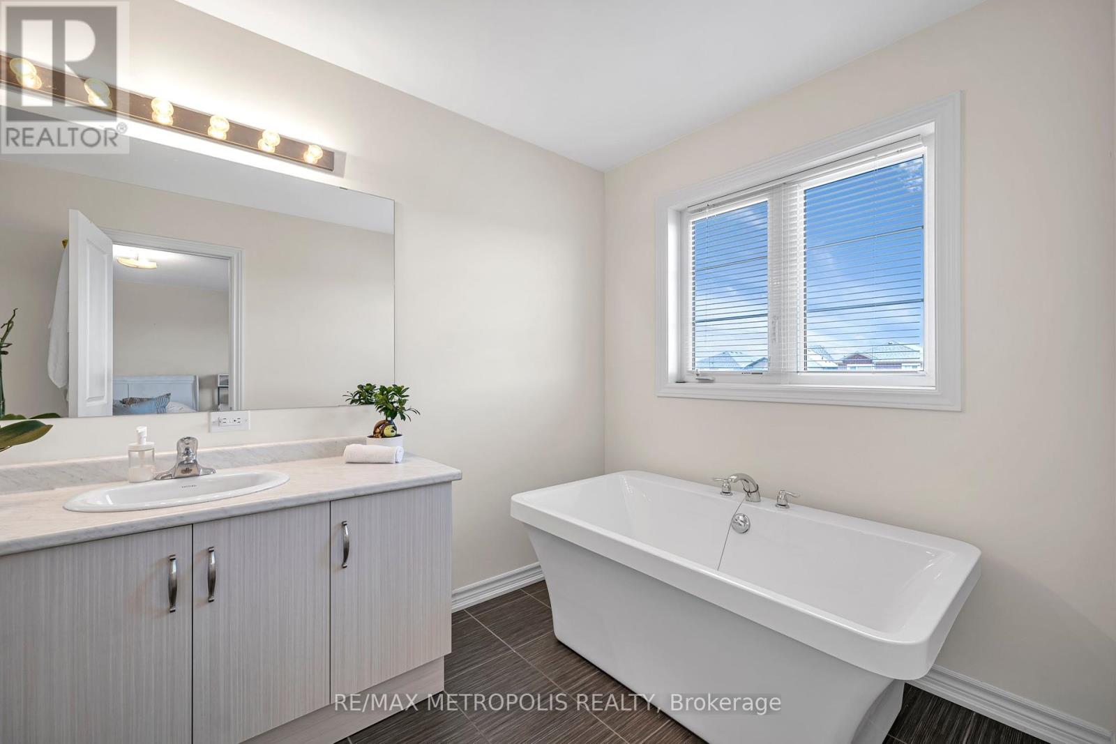 1129 Cameo Street, Pickering, Ontario  L1X 0L7 - Photo 16 - E12320402