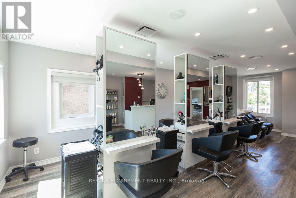 664 Upper James Street, Hamilton, Ontario L9C 2Z3 - Photo 32 - X12319611