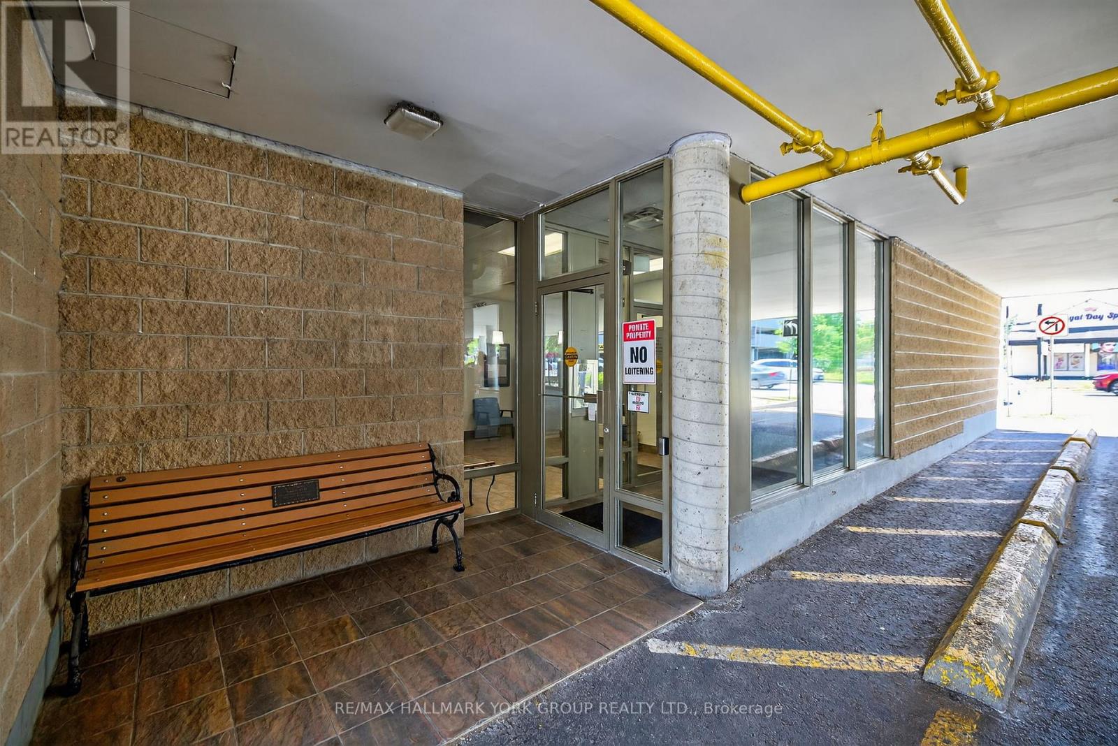 210 - 160 Wellington Street E, Aurora, Ontario  L4G 1J3 - Photo 4 - N12315207