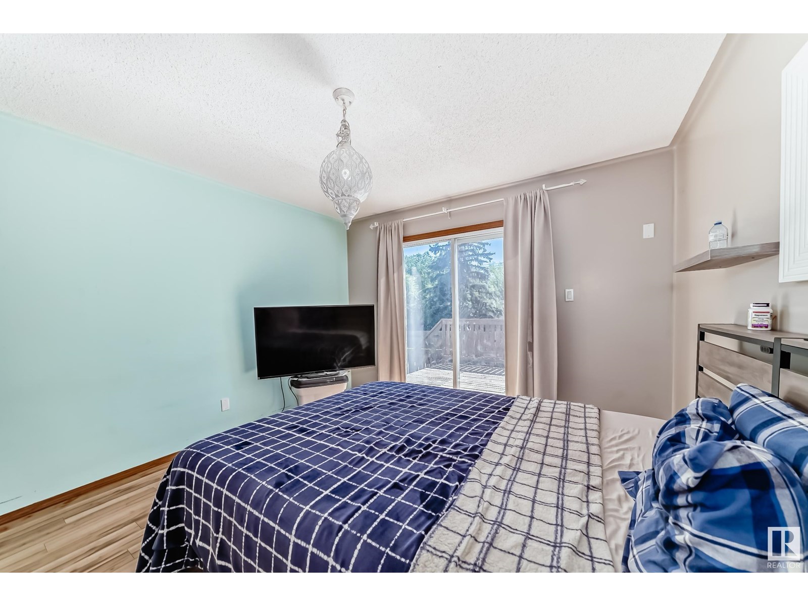 Property at 10511 128A AV NW image 4