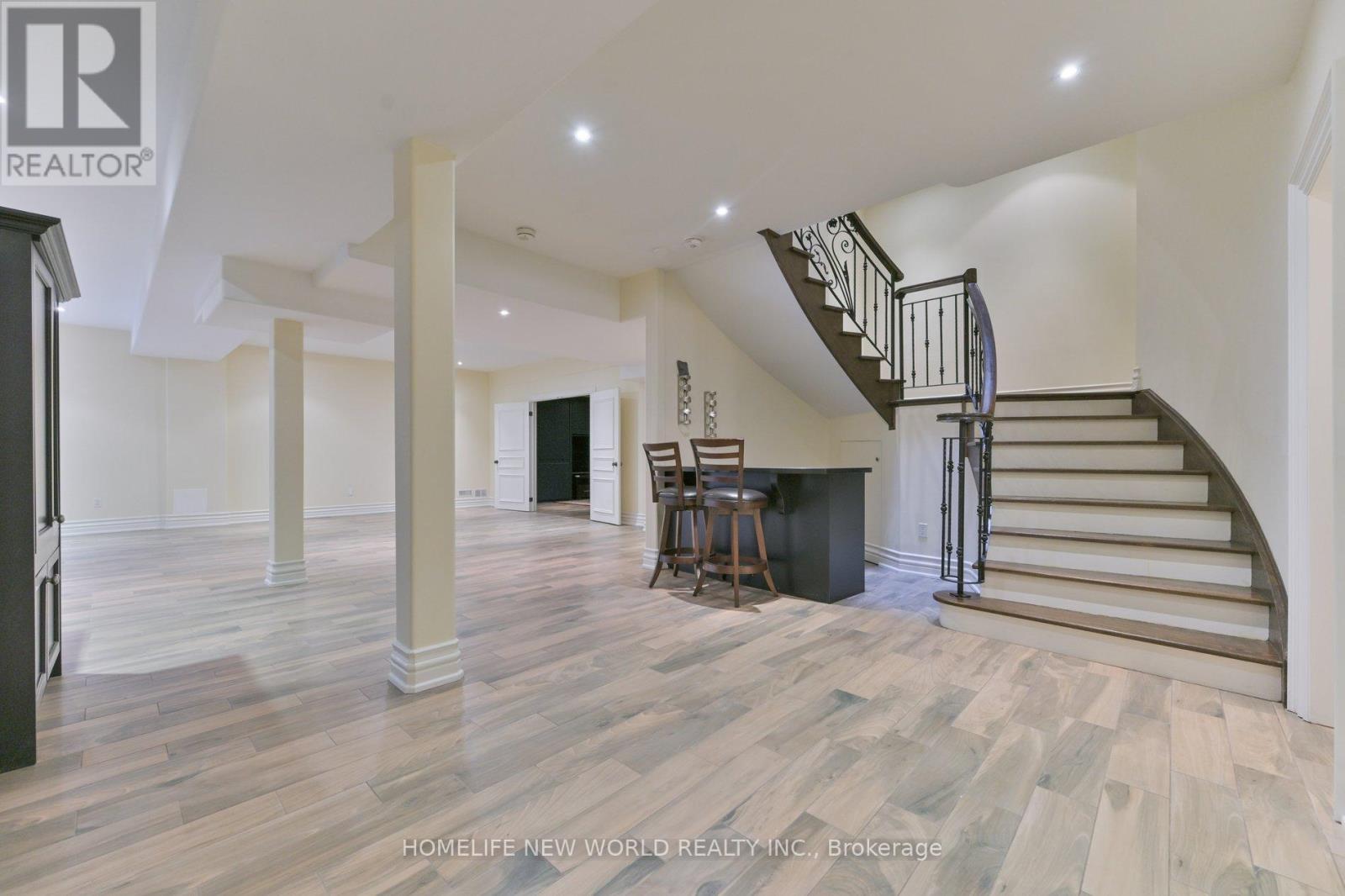 33 Evita Court, Vaughan, Ontario  L4J 8K6 - Photo 41 - N12320367