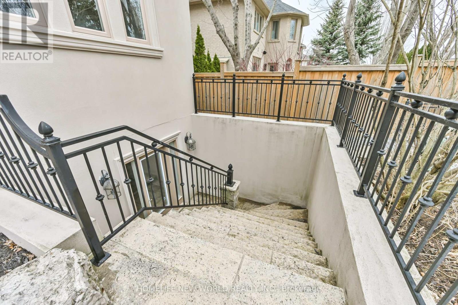 33 Evita Court, Vaughan, Ontario  L4J 8K6 - Photo 46 - N12320367
