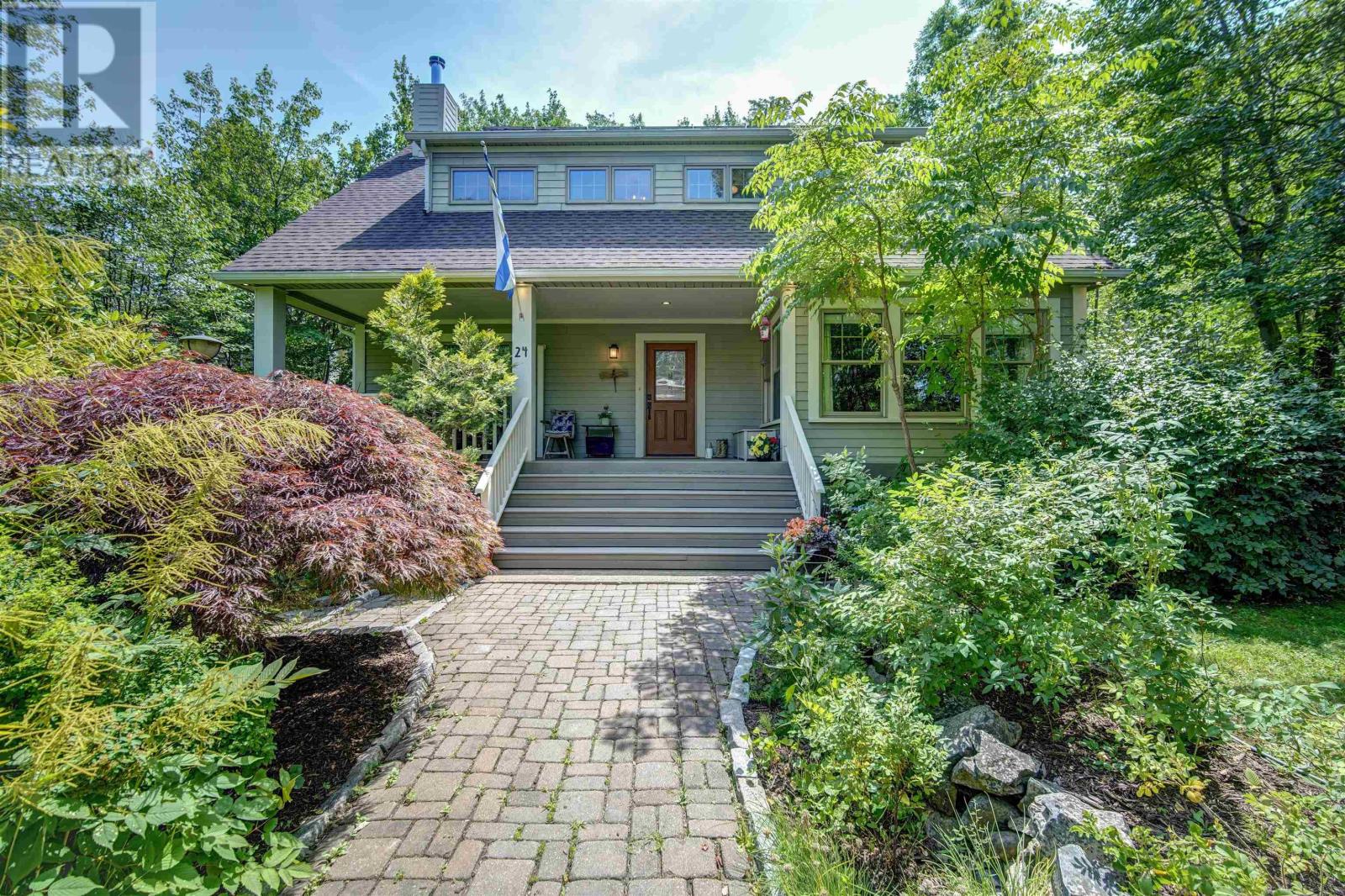 24 Hamshaw Drive, Halifax, Nova Scotia  B3M 2H1 - Photo 1 - 202519410