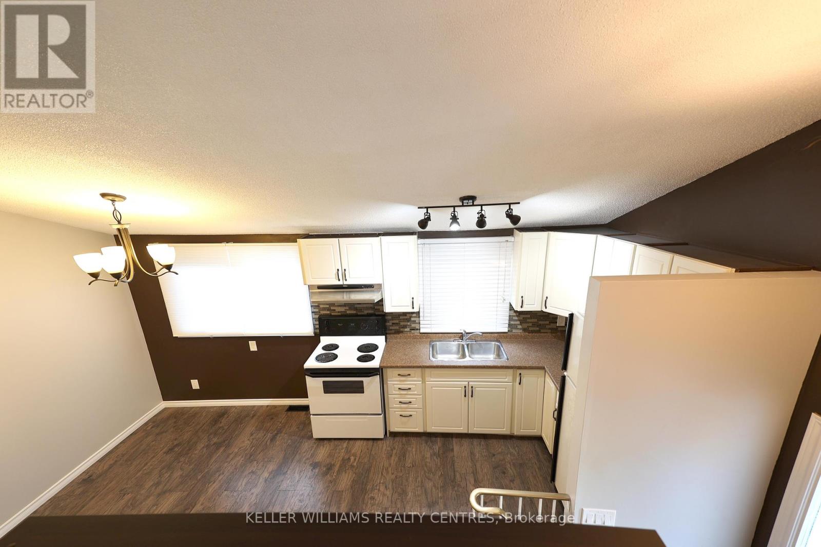 A - 26 Melinda Crescent, Barrie, Ontario  L4N 5G6 - Photo 3 - S12320426