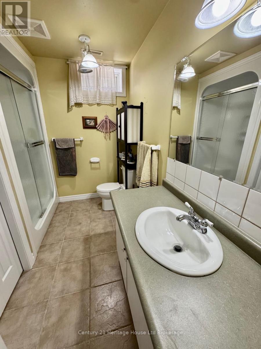 28 Teeple Street, Woodstock, Ontario  N4S 3Y7 - Photo 15 - X12320558