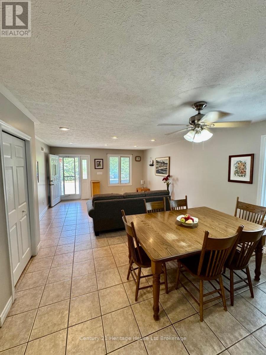 28 Teeple Street, Woodstock, Ontario  N4S 3Y7 - Photo 4 - X12320558