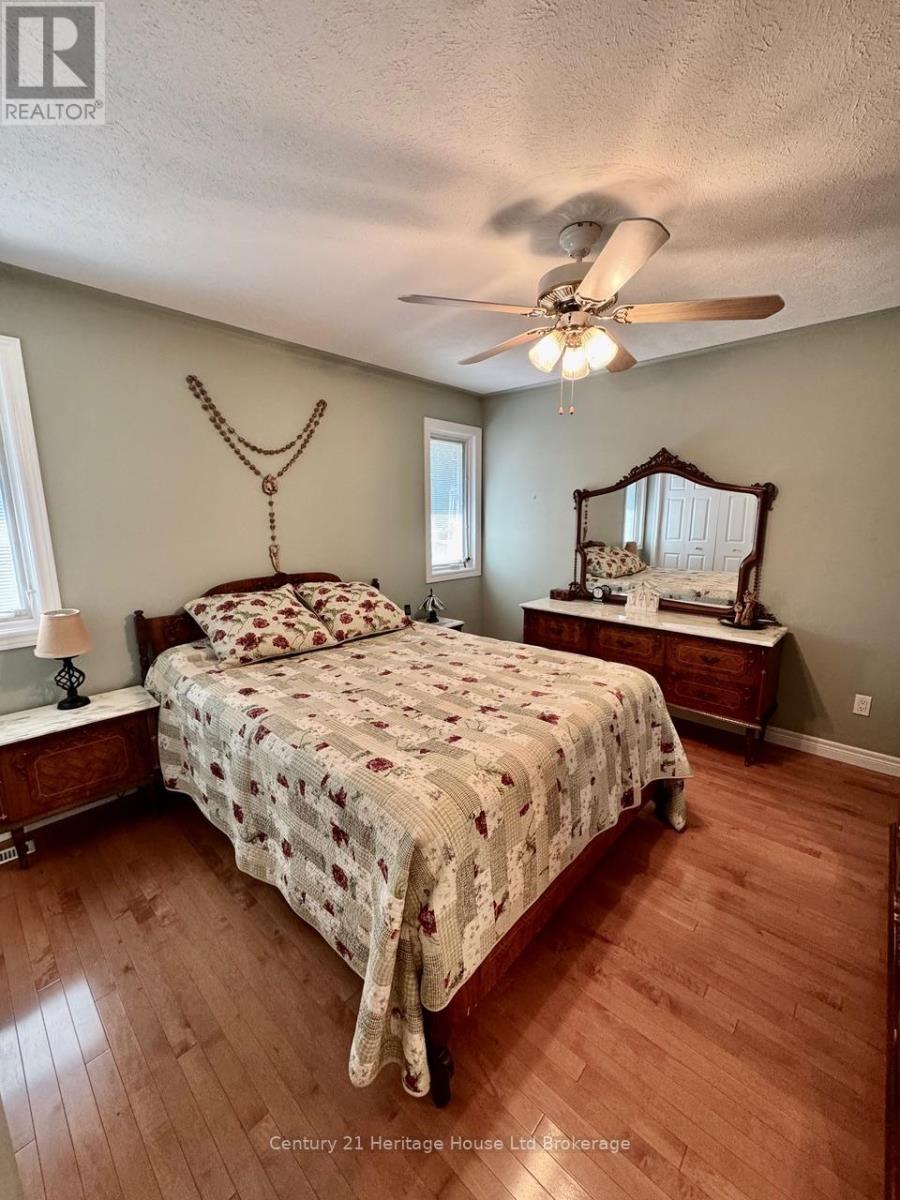 28 Teeple Street, Woodstock, Ontario  N4S 3Y7 - Photo 9 - X12320558