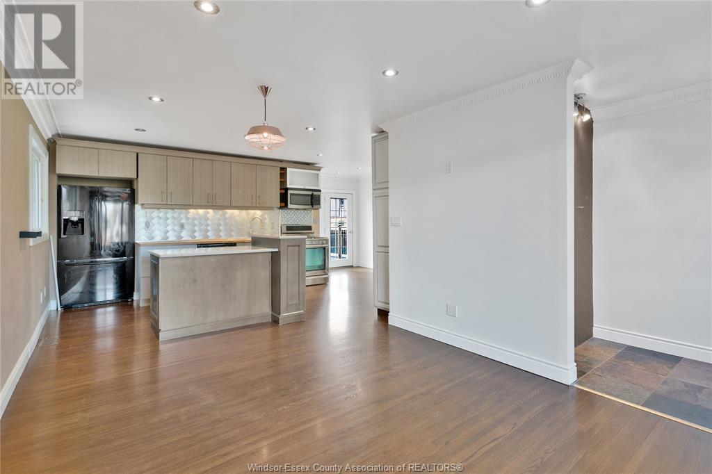 Property at 3633 McKay AVENUE image 5
