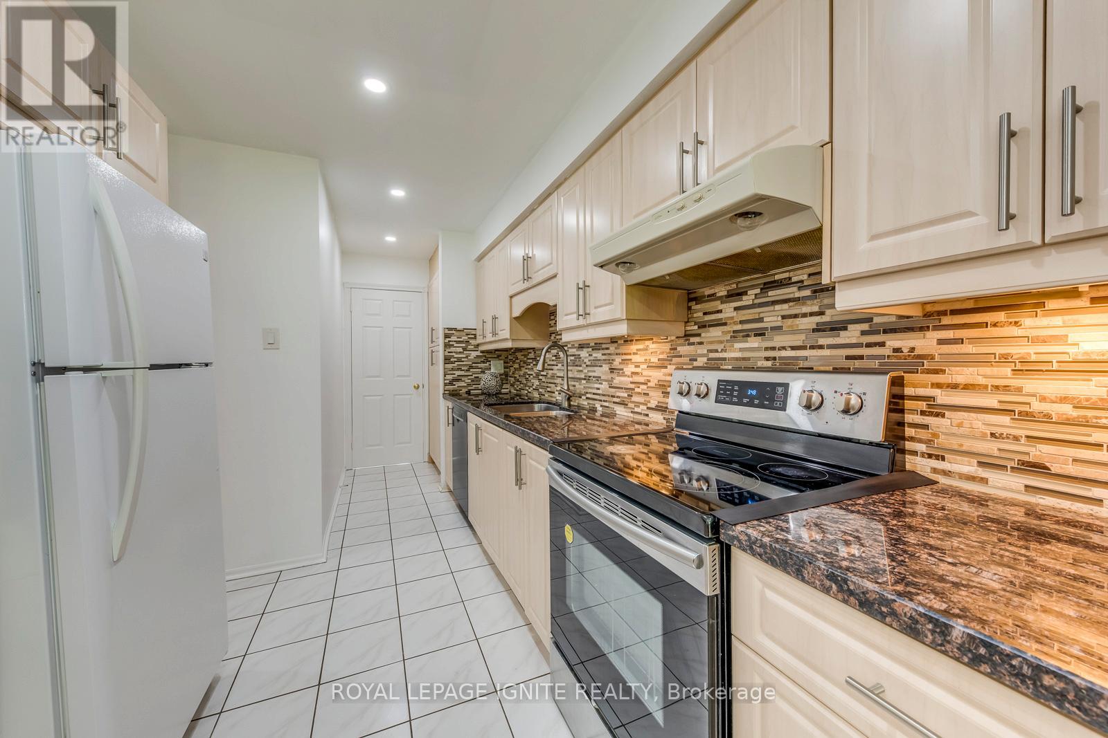 66 - 4635 Regents Terrace, Mississauga, Ontario  L5R 1W8 - Photo 14 - W12320403