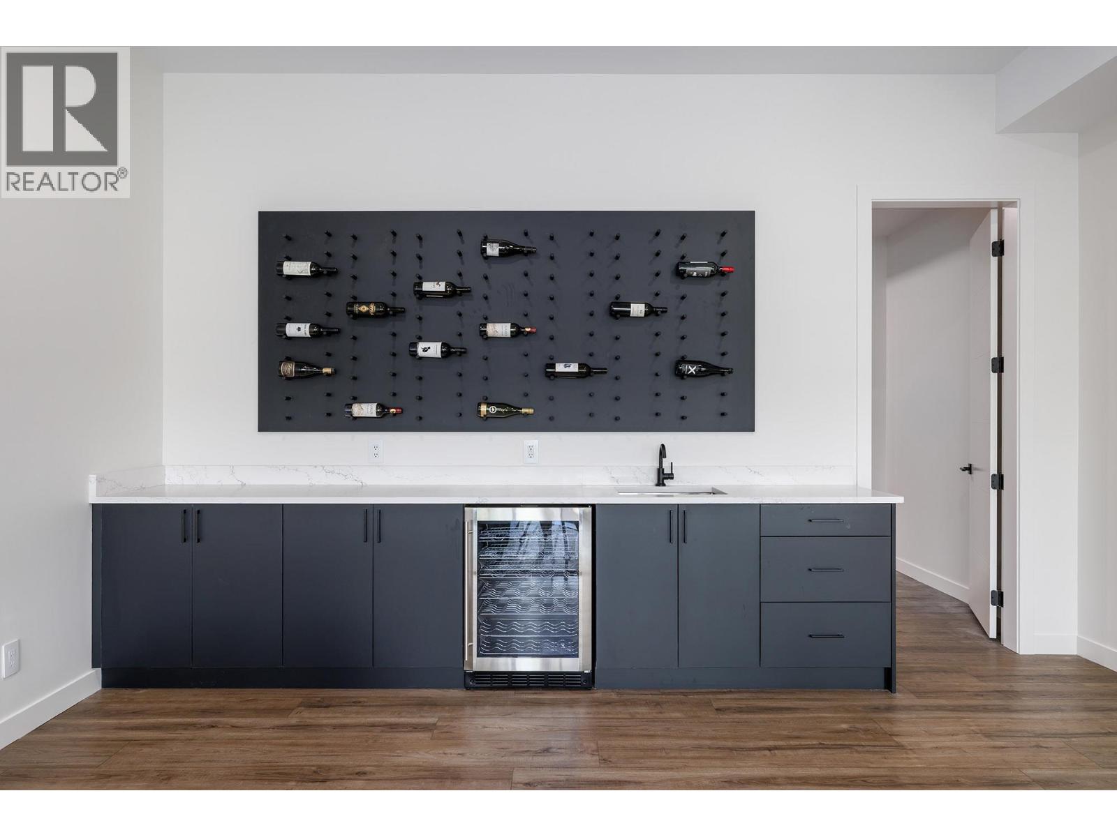 10274 Beacon Hill Drive, Lake Country, British Columbia  V4V 0A9 - Photo 21 - 10334819