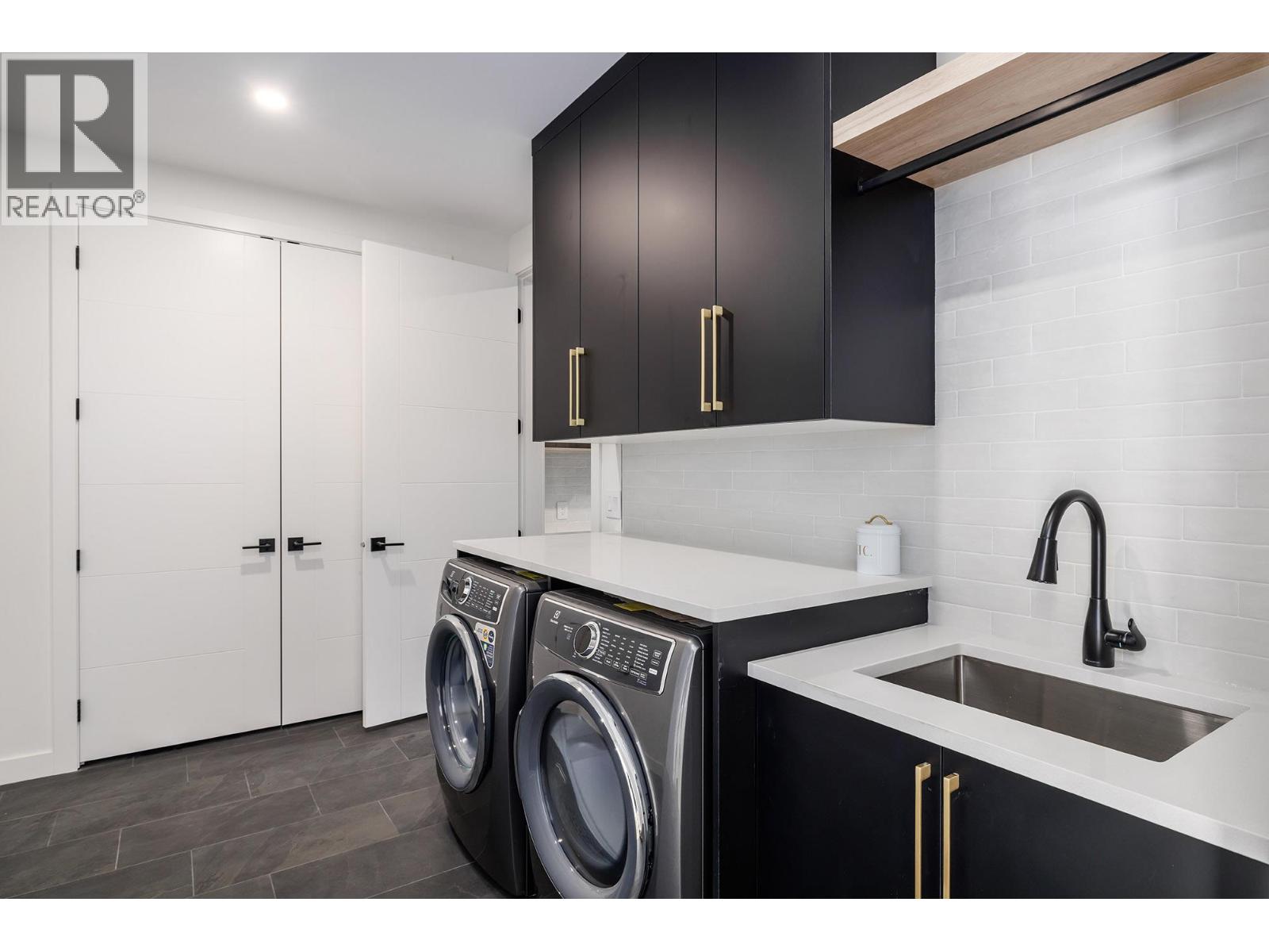 10274 Beacon Hill Drive, Lake Country, British Columbia  V4V 0A9 - Photo 19 - 10334819