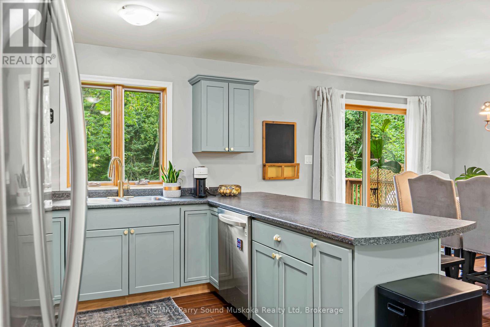312 Centre Road, Mckellar, Ontario  P2A 0B4 - Photo 7 - X12320468