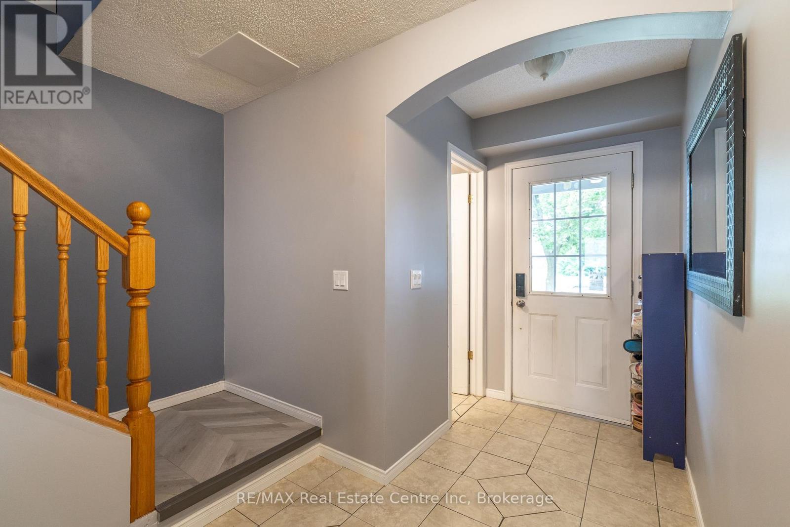 30 O'connor Lane, Guelph, Ontario  N1E 7G4 - Photo 6 - X12320567
