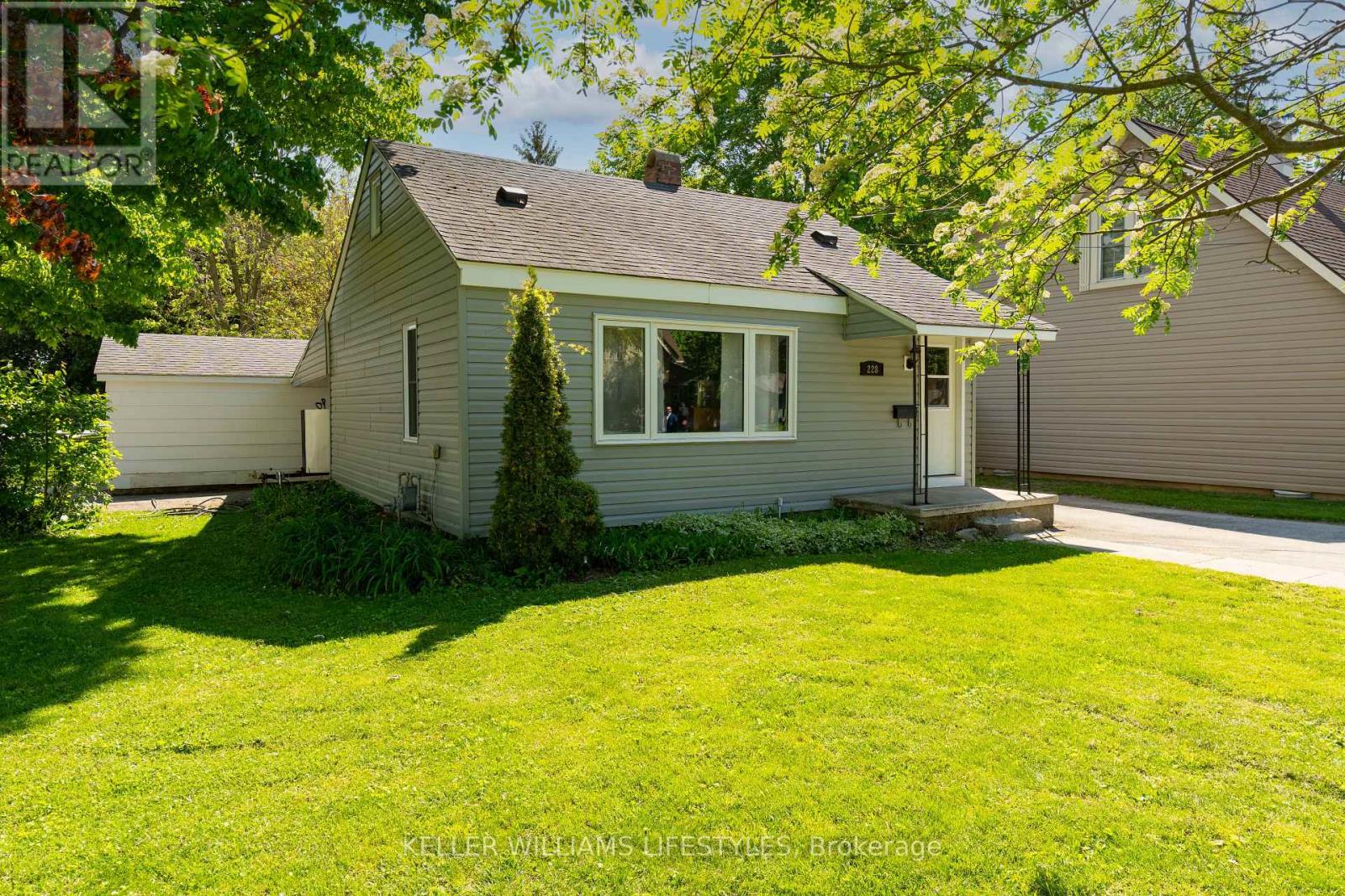 228 Princess Street E, Central Huron, Ontario  N0M 1L0 - Photo 1 - X12320530