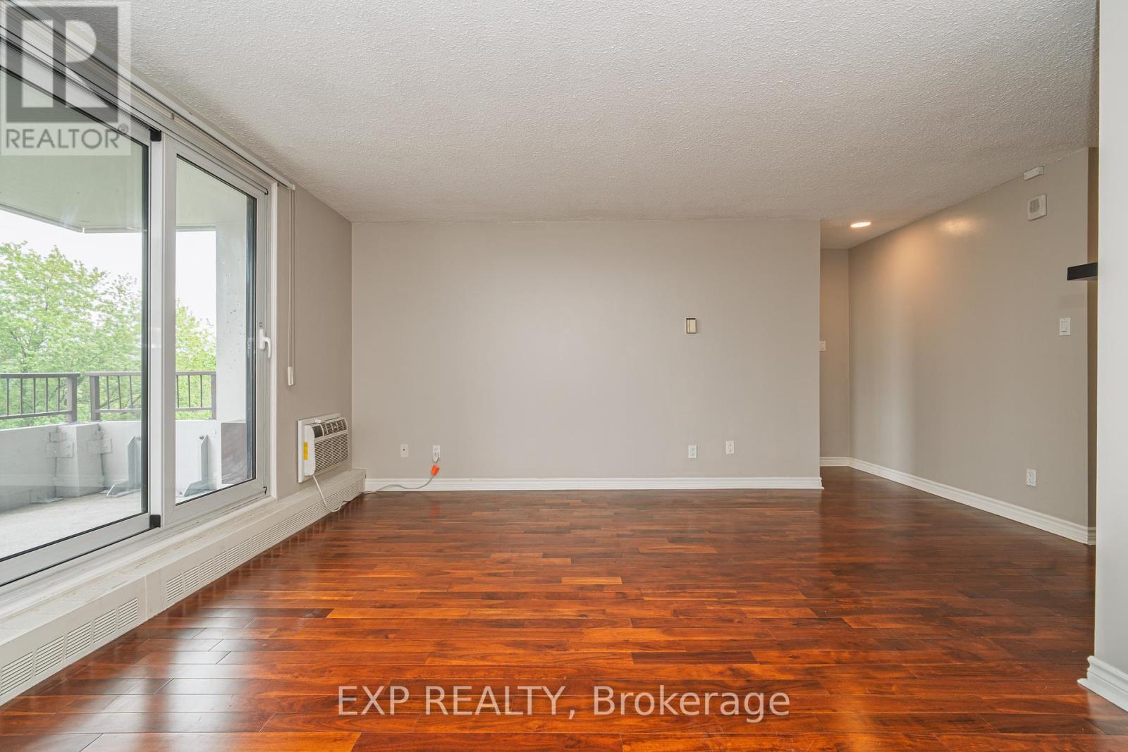 Property at 809 - 1785 FROBISHER LANE image 5