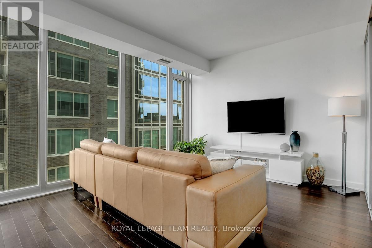 1410 - 111 Champagne Avenue S, Ottawa, Ontario  K1S 5V3 - Photo 5 - X12320532