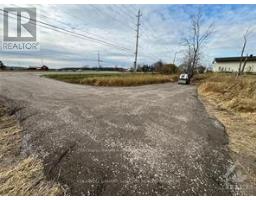 3110 DUNROBIN ROAD, Ottawa, Ontario