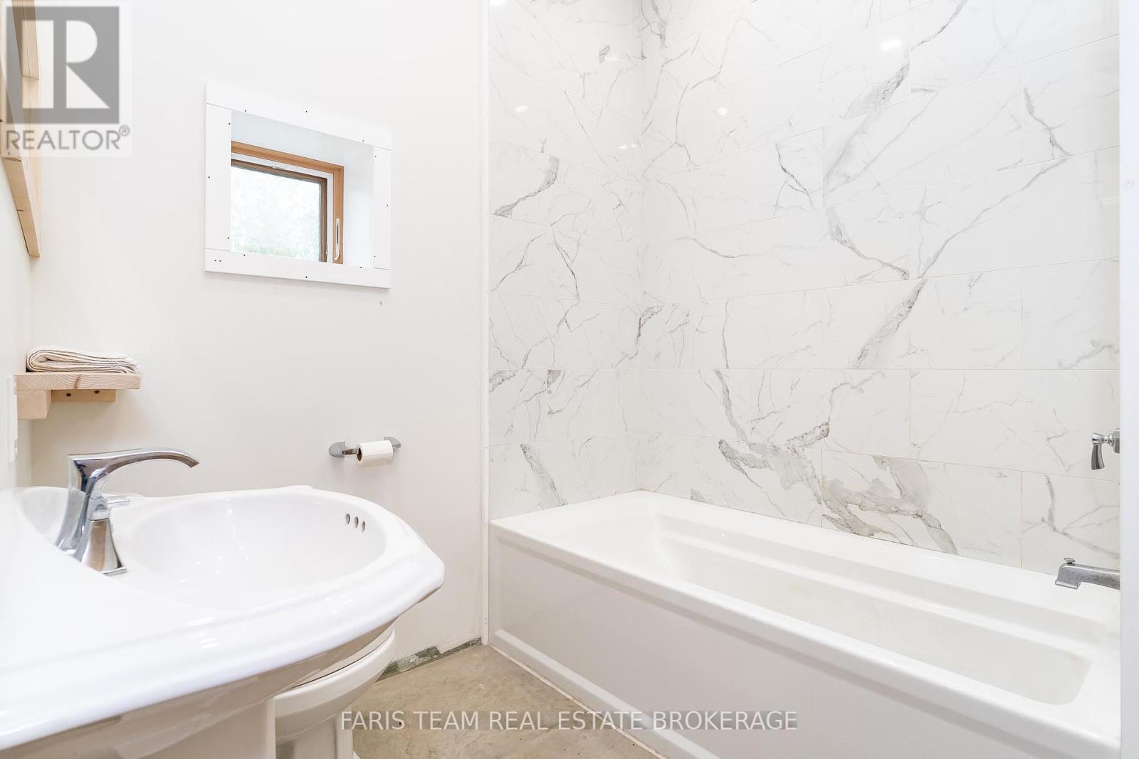 2576 Champlain Road, Tiny, Ontario  L9M 0C9 - Photo 13 - S12320432