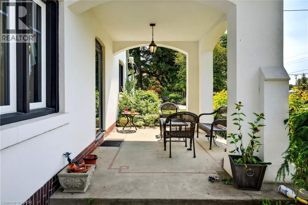 Property at 138 CAITHNESS Street E image 5