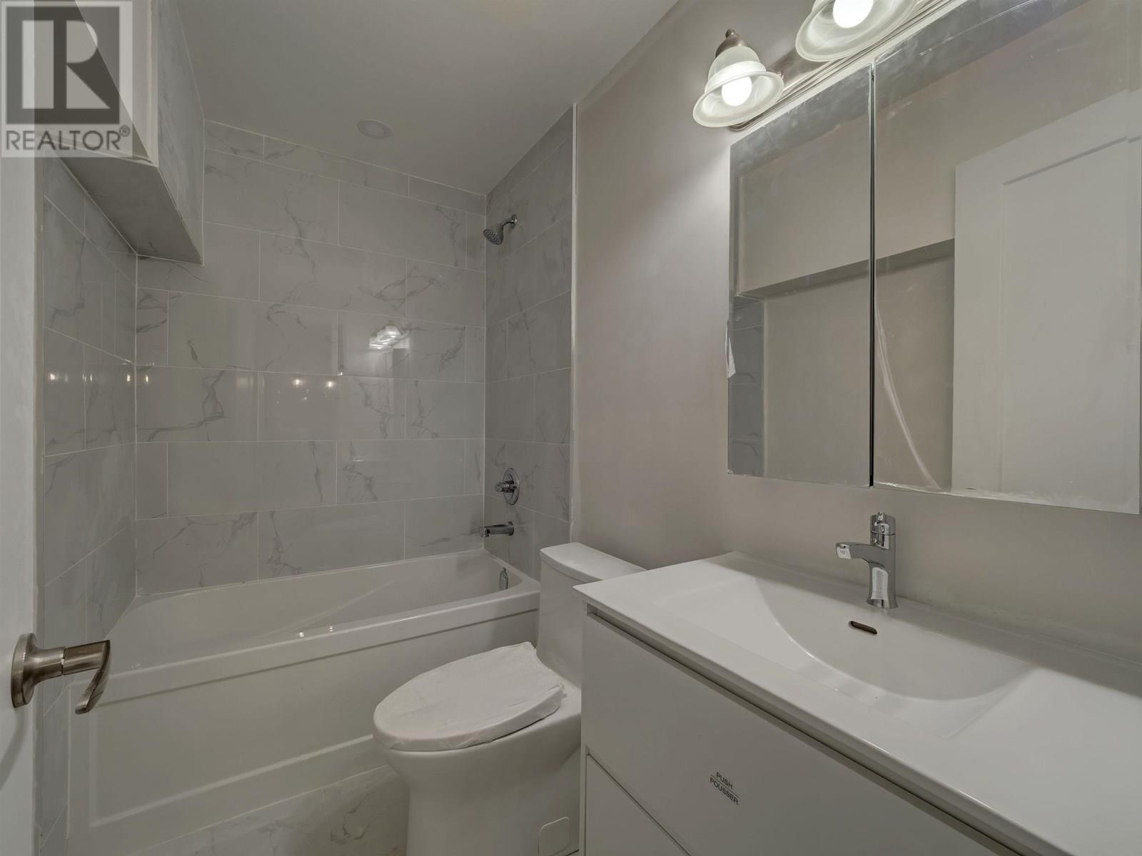 6070-6072 Heartwood Place, Sechelt, British Columbia  V7Z 0P9 - Photo 39 - R3030605