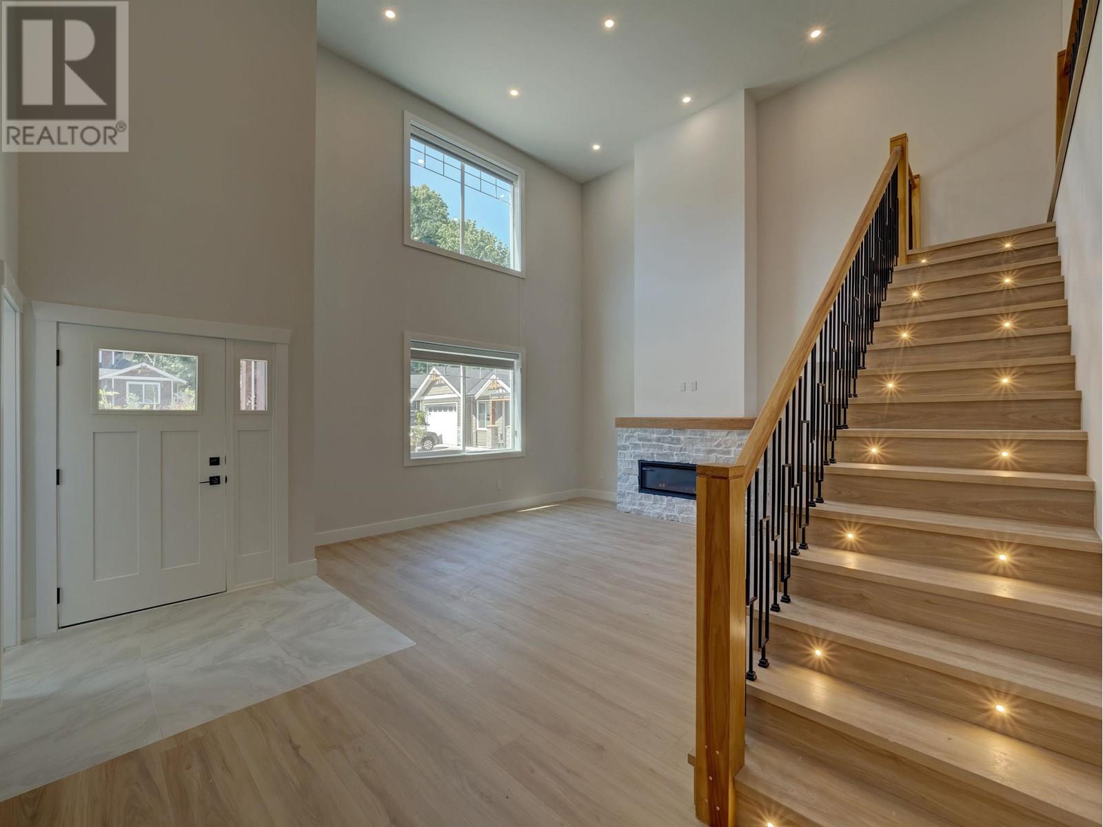 6070-6072 Heartwood Place, Sechelt, British Columbia  V7Z 0P9 - Photo 9 - R3030605