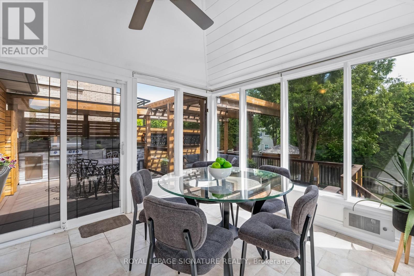 21 Page Avenue, Toronto, Ontario  M2K 2B3 - Photo 19 - C12320522