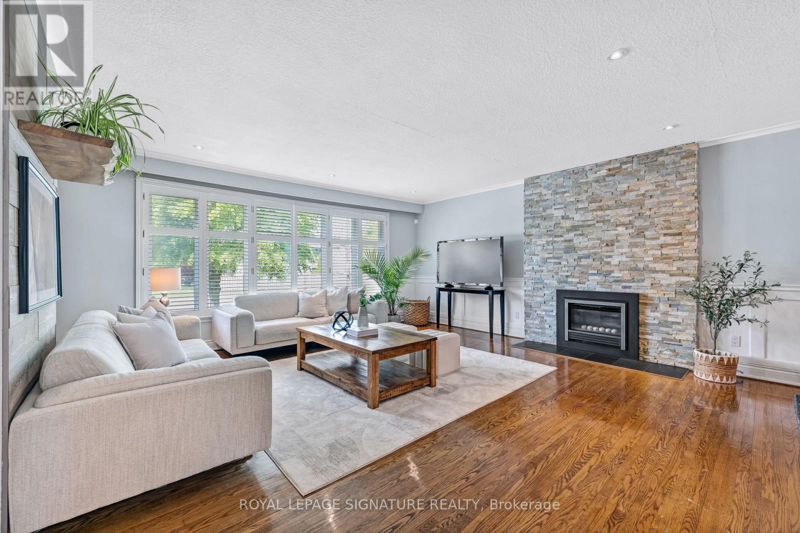 21 Page Avenue, Toronto, Ontario  M2K 2B3 - Photo 8 - C12320522