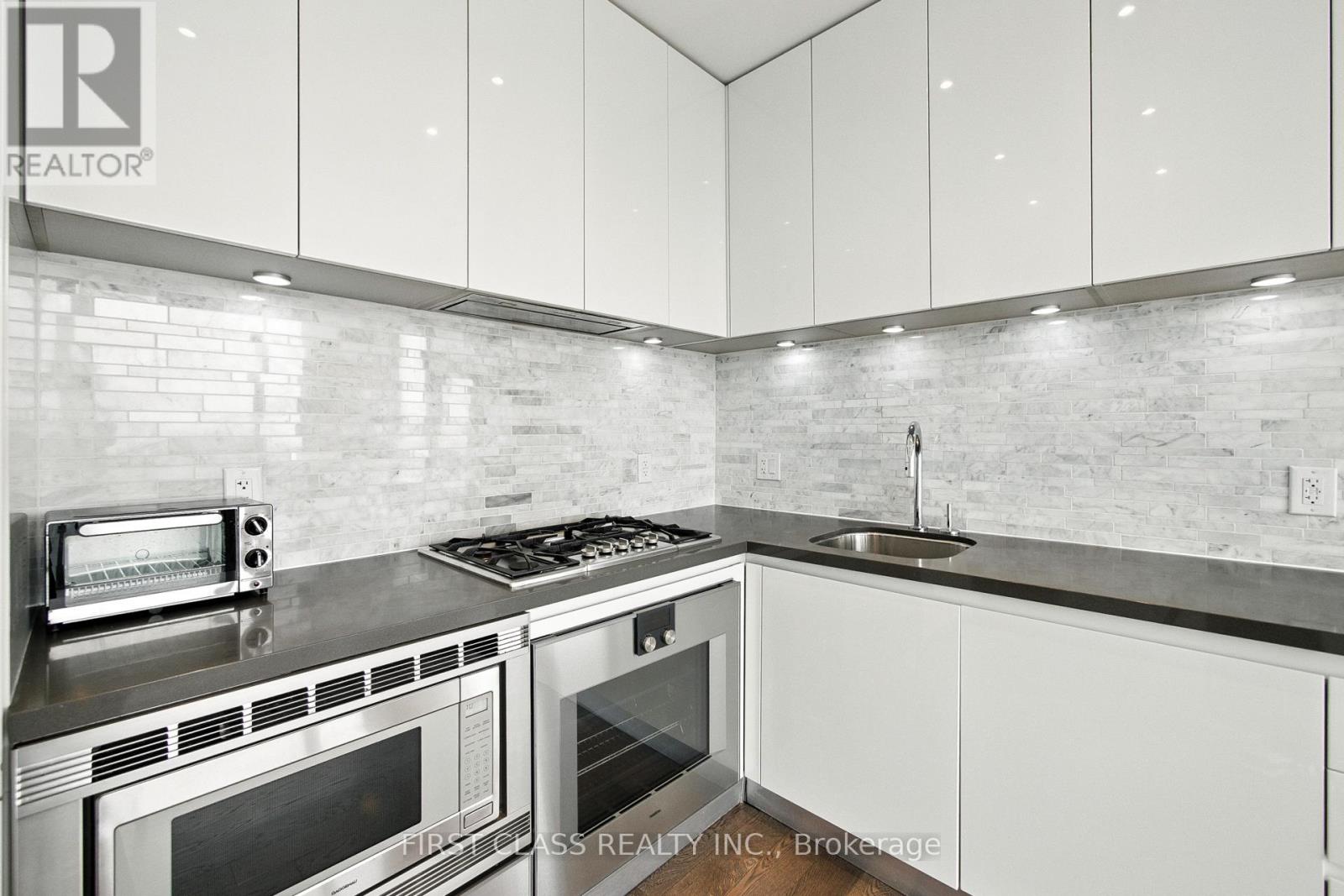 4804 - 42 Charles Street E, Toronto, Ontario  M4Y 1T4 - Photo 10 - C12320552