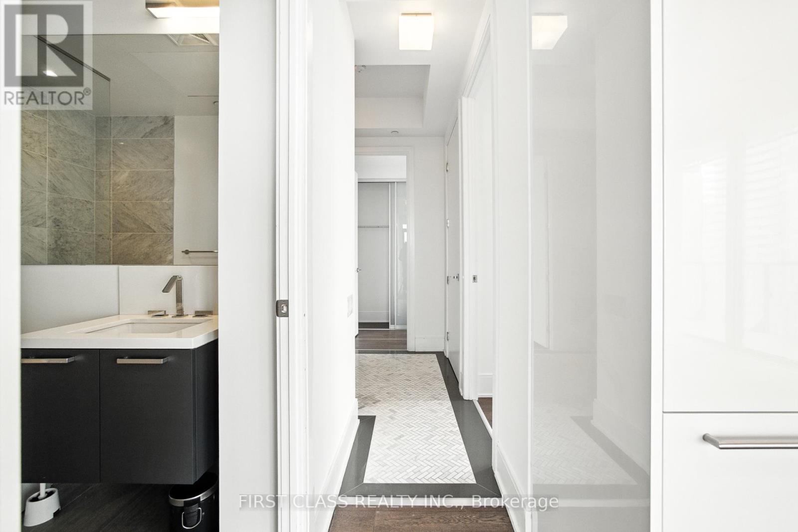 4804 - 42 Charles Street E, Toronto, Ontario  M4Y 1T4 - Photo 6 - C12320552