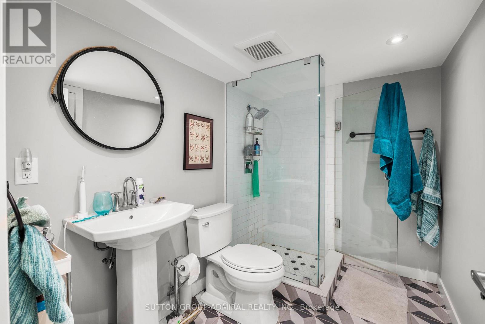 49 & 51 Wineva Avenue, Toronto, Ontario  M4E 2T1 - Photo 23 - E12320481
