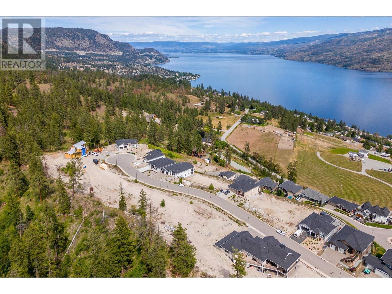 6051 Gerrie Road, peachland, British Columbia
