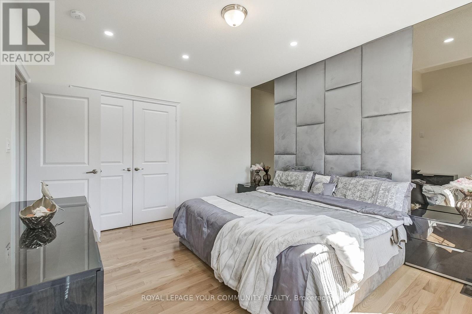 30 Marvin Avenue, Oakville, Ontario  L6H 0Z8 - Photo 23 - W12320477