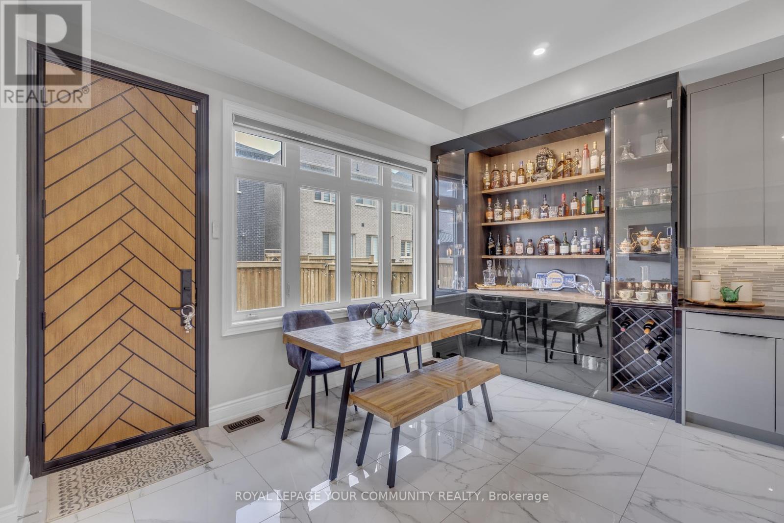 41 Marvin Avenue, Oakville, Ontario  L6H 0Z6 - Photo 10 - W12320503