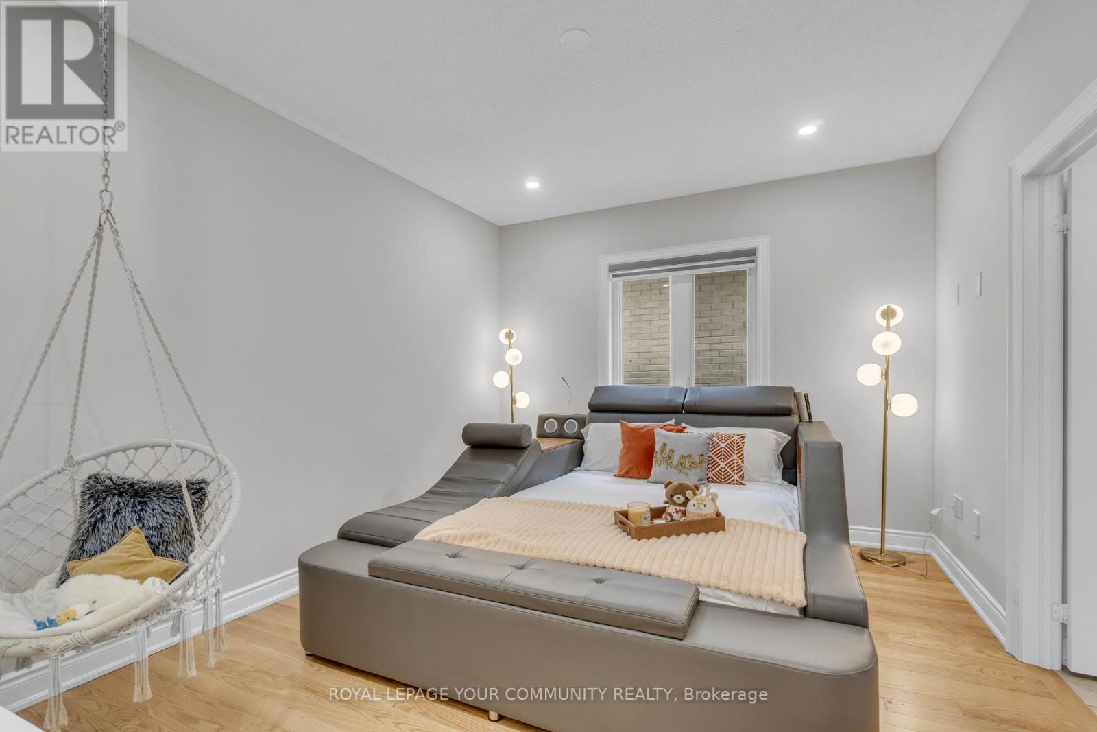 41 Marvin Avenue, Oakville, Ontario  L6H 0Z6 - Photo 19 - W12320503