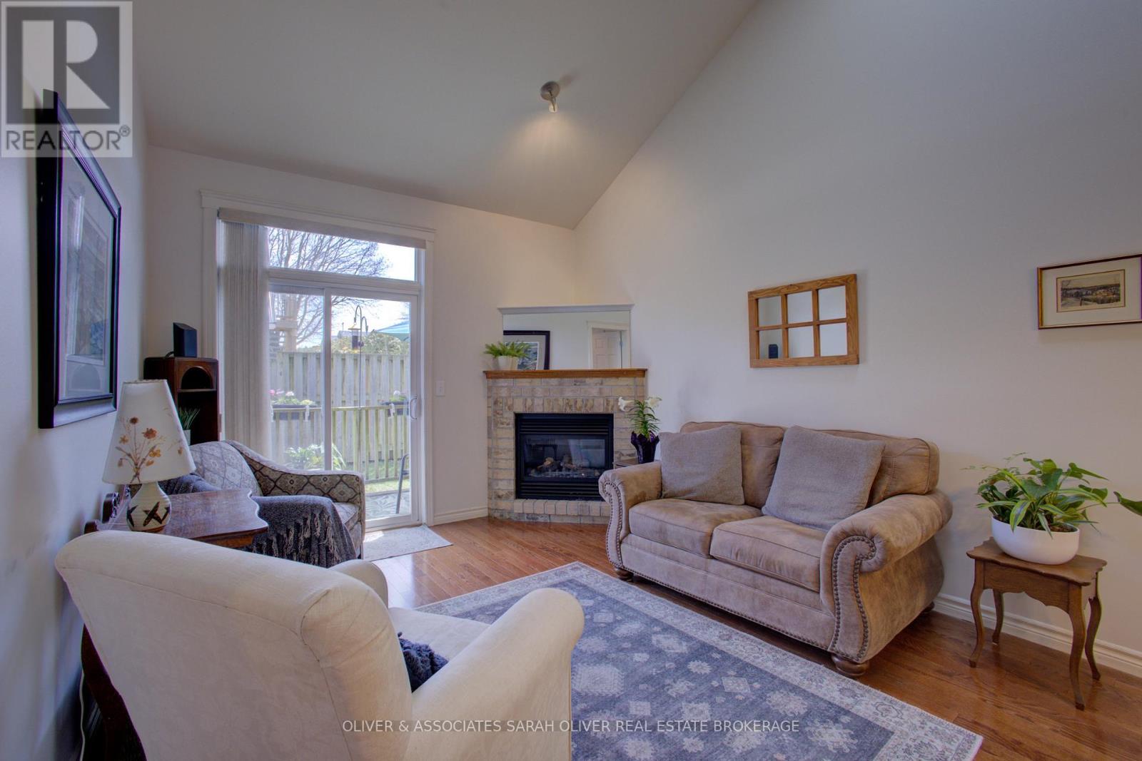 6 - 433 Queen Street, Kincardine, Ontario  N2Z 0A2 - Photo 9 - X12320573