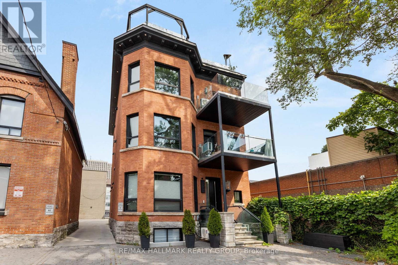 3 - 201 MACLAREN STREET, Ottawa, Ontario