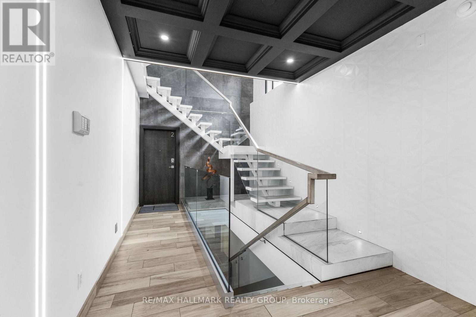 3 - 201 Maclaren Street, Ottawa, Ontario  K2P 0L4 - Photo 5 - X12320571