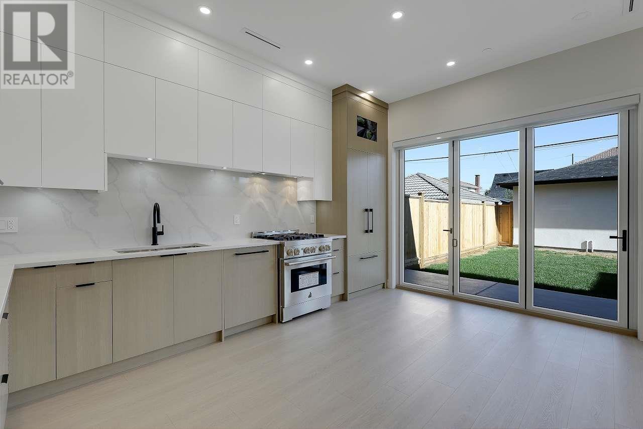 2 3251 E 44 Avenue, Vancouver, British Columbia  V5R 3B2 - Photo 11 - R3032425