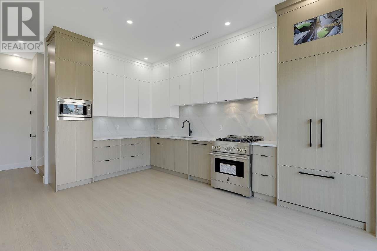 2 3251 E 44 Avenue, Vancouver, British Columbia  V5R 3B2 - Photo 12 - R3032425