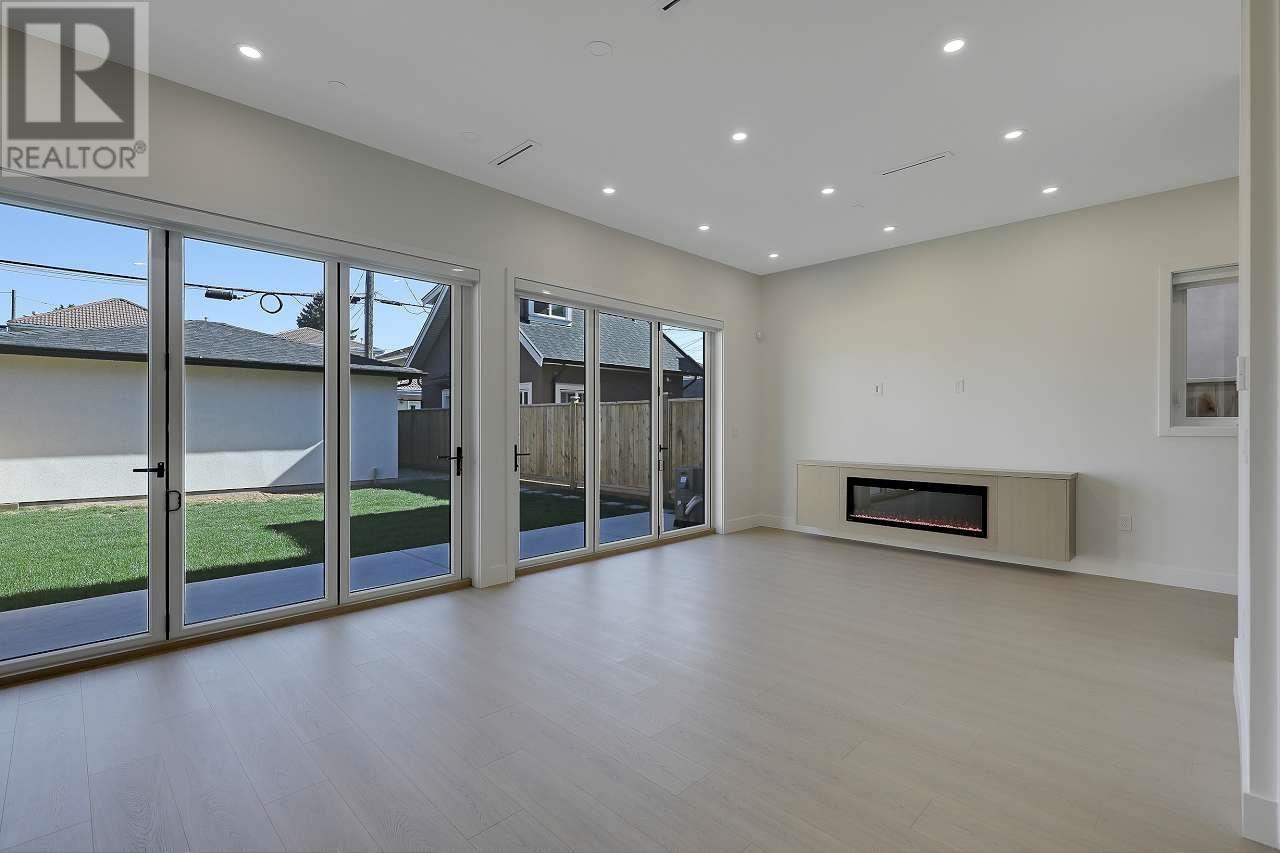 2 3251 E 44 Avenue, Vancouver, British Columbia  V5R 3B2 - Photo 15 - R3032425
