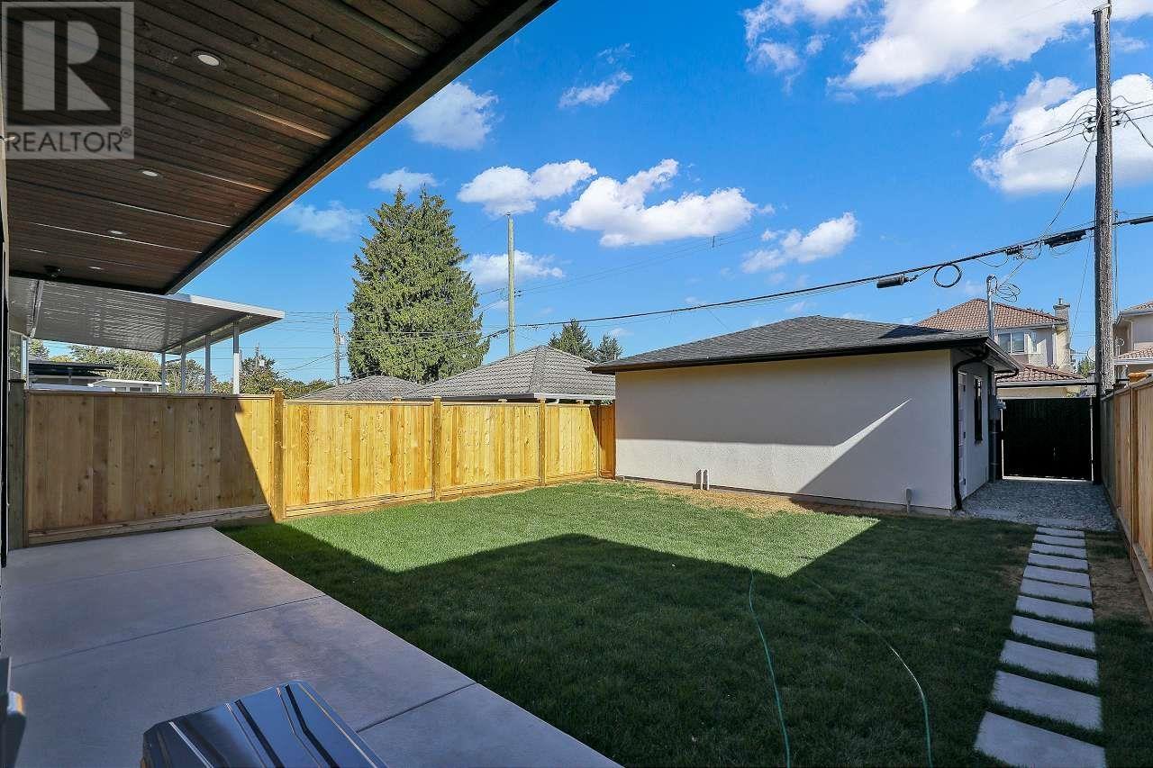 2 3251 E 44 Avenue, Vancouver, British Columbia  V5R 3B2 - Photo 29 - R3032425