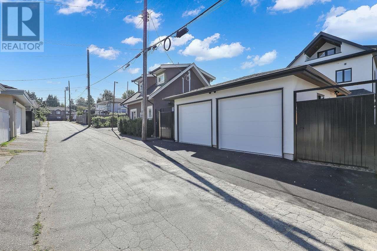 2 3251 E 44 Avenue, Vancouver, British Columbia  V5R 3B2 - Photo 33 - R3032425